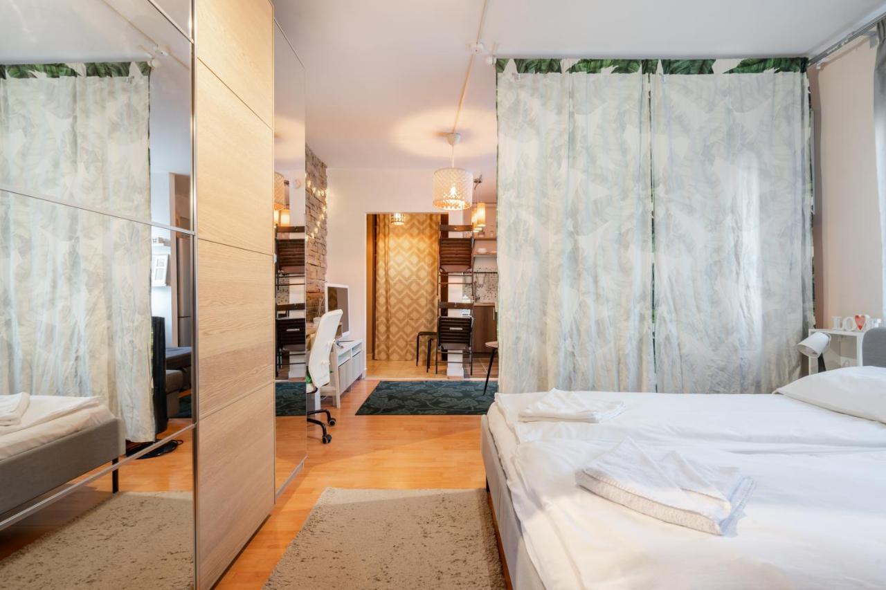 Green Lush Apartment บูดาเปสต์ ภายนอก รูปภาพ
